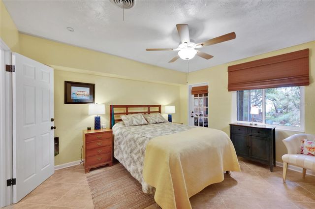 504 58TH STREET, Holmes Beach, FL 34217