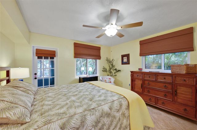 504 58TH STREET, Holmes Beach, FL 34217