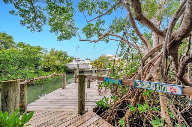 504 58TH STREET, Holmes Beach, FL 34217