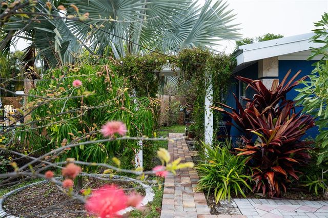 504 58TH STREET, Holmes Beach, FL 34217