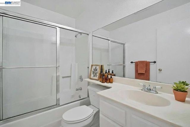 165 Aurora Plz, Union City, CA 94587