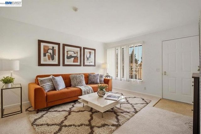 165 Aurora Plz, Union City, CA 94587