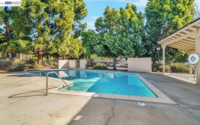 165 Aurora Plz, Union City, CA 94587