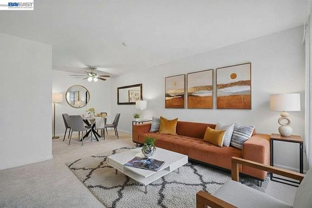 165 Aurora Plz, Union City, CA 94587
