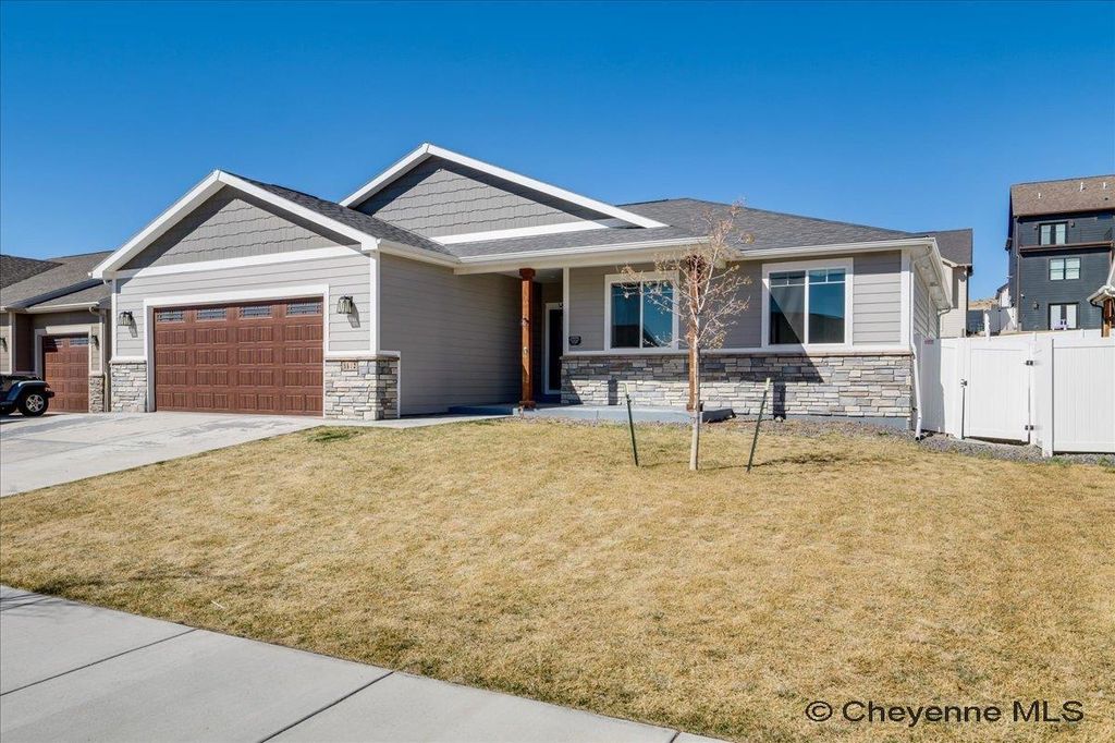 5612 OPAL DR, Cheyenne, WY 82009