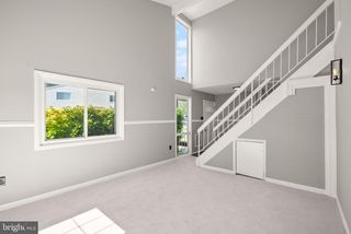 142 N COTTAGE RD, Sterling, VA 20164
