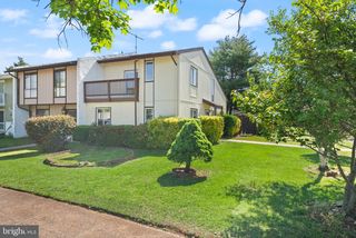 142 N COTTAGE RD, Sterling, VA 20164
