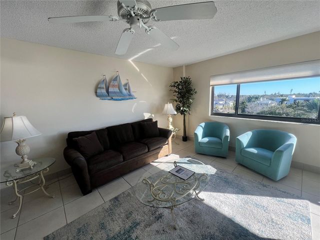 1001 POINT OF ROCKS ROAD 609, Sarasota, FL 34242