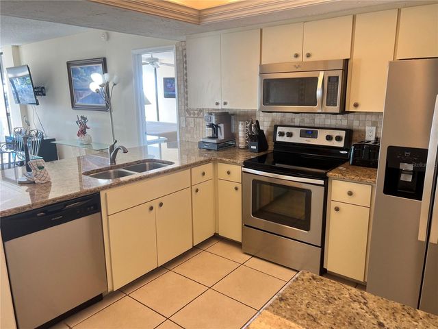 1001 POINT OF ROCKS ROAD 609, Sarasota, FL 34242