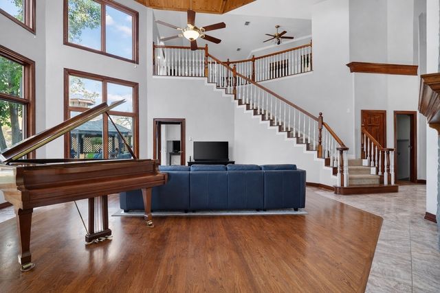 1075 Mobley Road, Cedar Hill, TX 75104