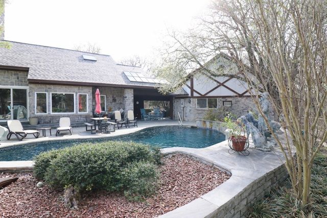 1075 Mobley Road, Cedar Hill, TX 75104