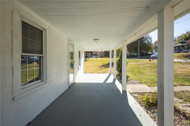 3637 N Monroe Avenue, Kansas City, MO 64117