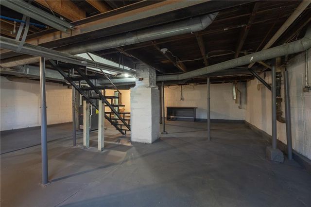 3637 N Monroe Avenue, Kansas City, MO 64117