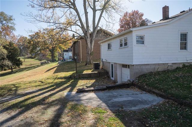 3637 N Monroe Avenue, Kansas City, MO 64117