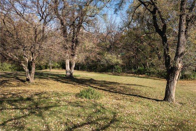 3637 N Monroe Avenue, Kansas City, MO 64117