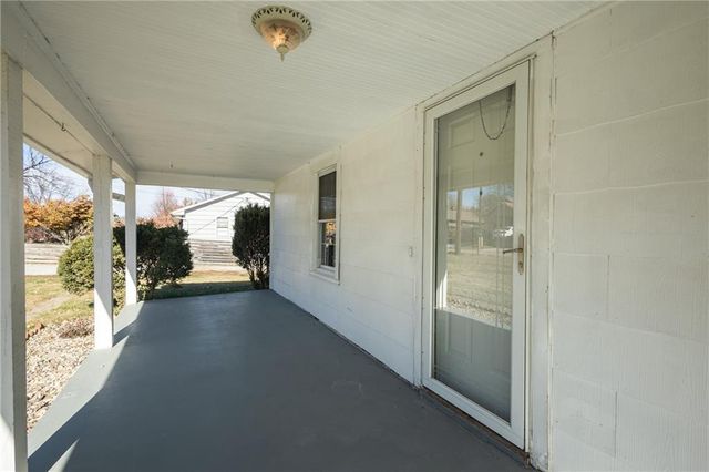 3637 N Monroe Avenue, Kansas City, MO 64117