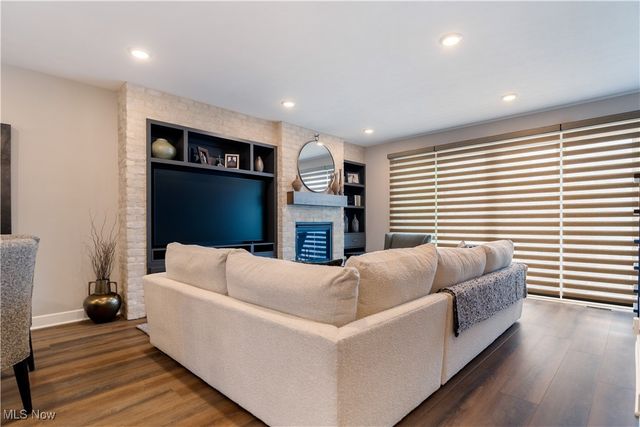 227 N Walnut Street, Wooster, OH 44691