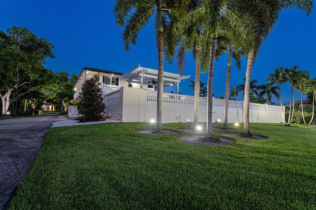 875 NW 120th Avenue, Plantation, FL 33325