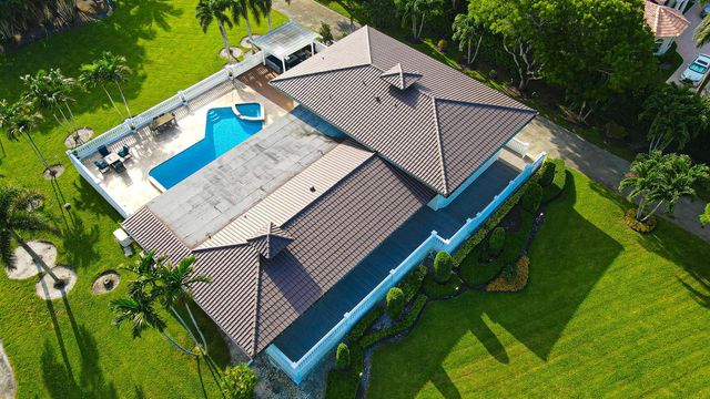 875 NW 120th Avenue, Plantation, FL 33325