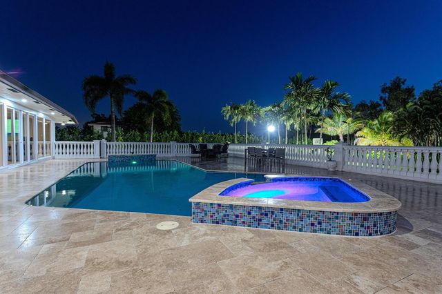 875 NW 120th Avenue, Plantation, FL 33325
