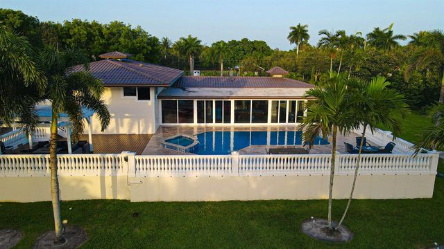 875 NW 120th Avenue, Plantation, FL 33325
