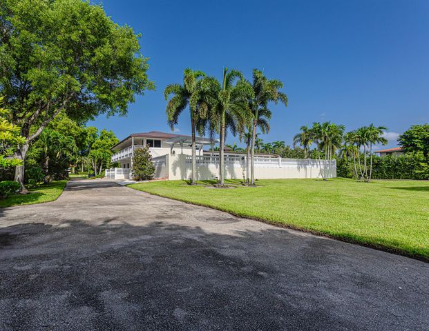 875 NW 120th Avenue, Plantation, FL 33325