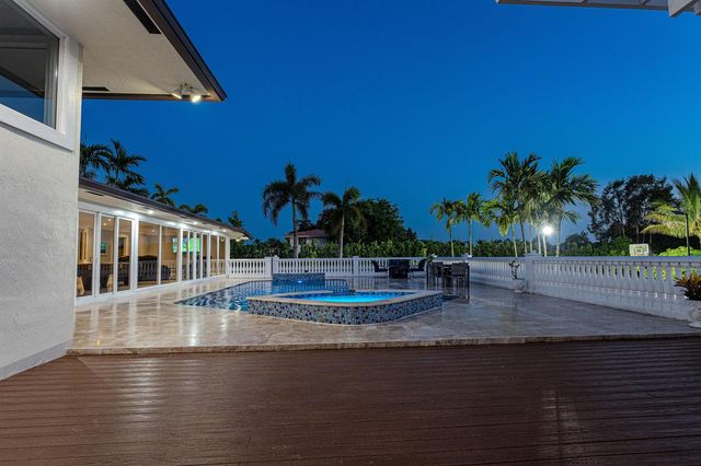 875 NW 120th Avenue, Plantation, FL 33325