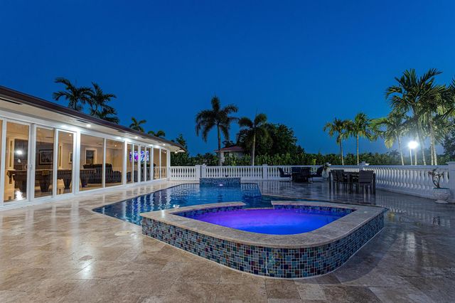 875 NW 120th Avenue, Plantation, FL 33325