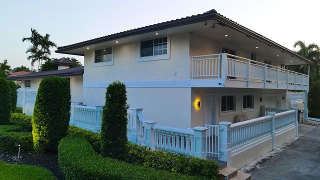 875 NW 120th Avenue, Plantation, FL 33325