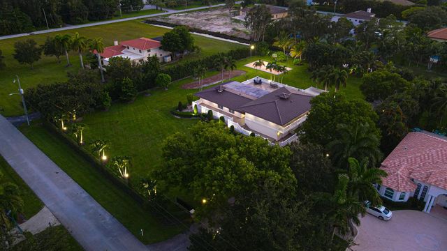 875 NW 120th Avenue, Plantation, FL 33325