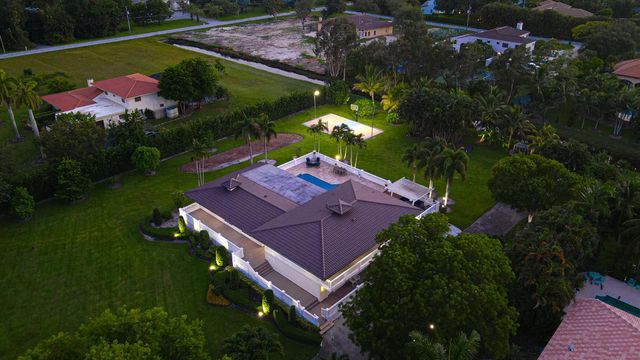 875 NW 120th Avenue, Plantation, FL 33325