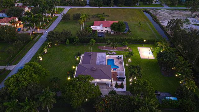 875 NW 120th Avenue, Plantation, FL 33325