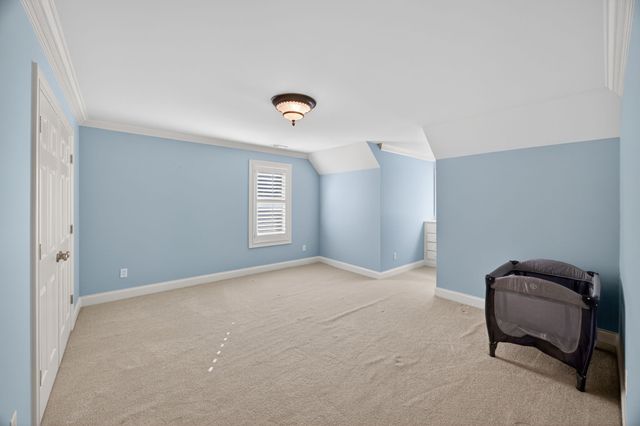 415 River Oaks Dr, Sparta, TN 38583