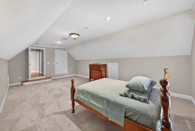 415 River Oaks Dr, Sparta, TN 38583