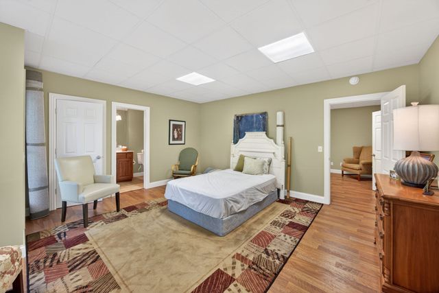 415 River Oaks Dr, Sparta, TN 38583