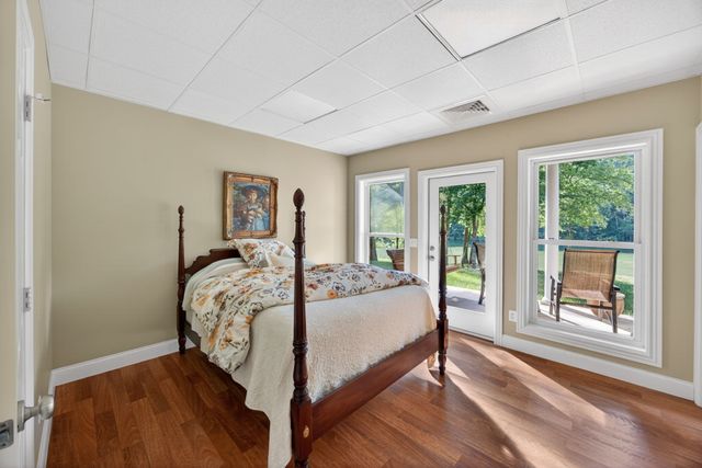 415 River Oaks Dr, Sparta, TN 38583