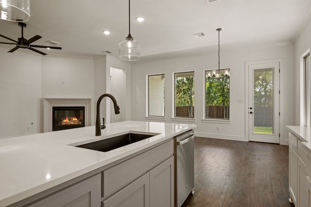 203 Kingfisher Lane, Aledo, TX 76008