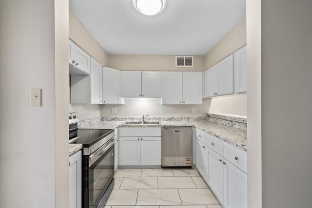 2060 Romford Ln, Memphis, TN 38119