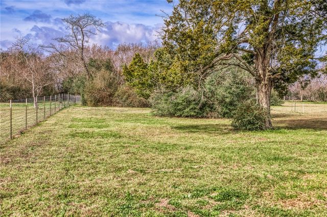 677 Grubbs Road, Other, TX 77474
