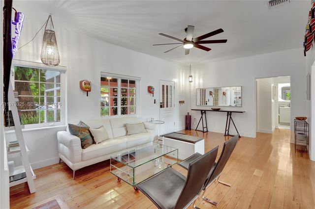 842 NW 9th Court, Miami, FL 33136