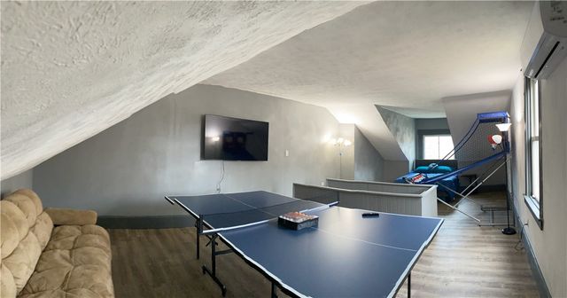 2133 Brighton Rd, Central North Side, PA 15212