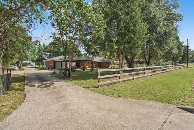 15276 Capitol Hill Road, Montgomery, TX 77316