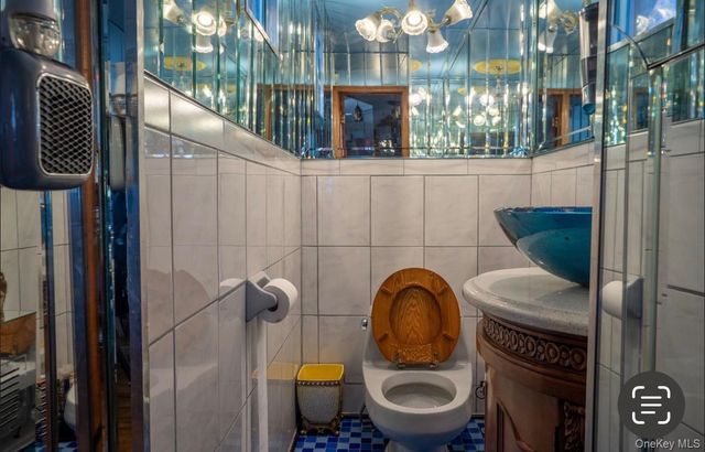 9728 130th Street, Richmond Hill, NY 11419