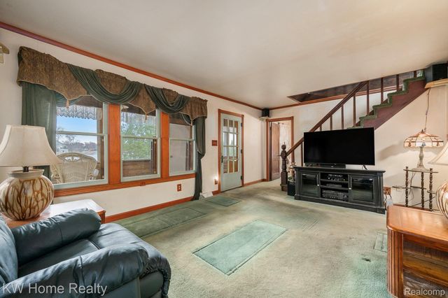 9630 Round Lake Boulevard, White Lake Charter Township, MI 48386