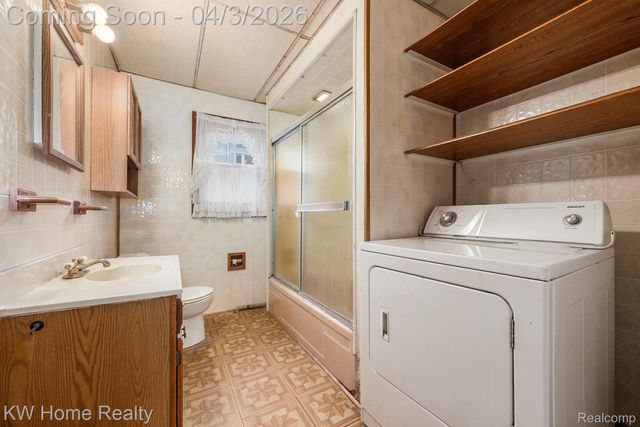 9630 Round Lake Boulevard, White Lake Charter Township, MI 48386