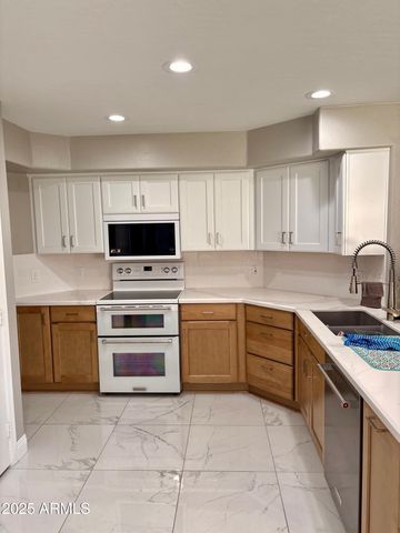 135 S Abalone Drive, Gilbert, AZ 85233