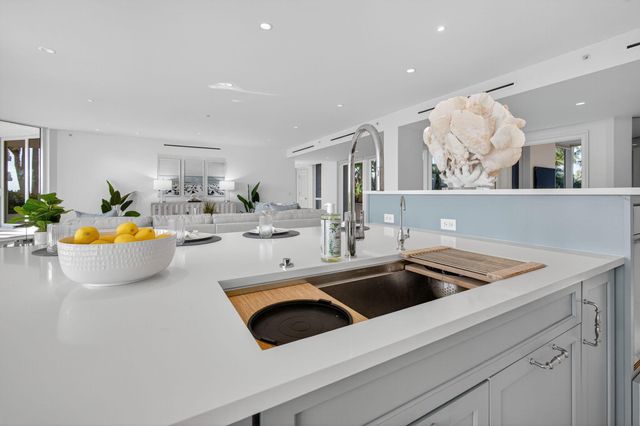 2920 SE Dune Drive 140, Stuart, FL 34996