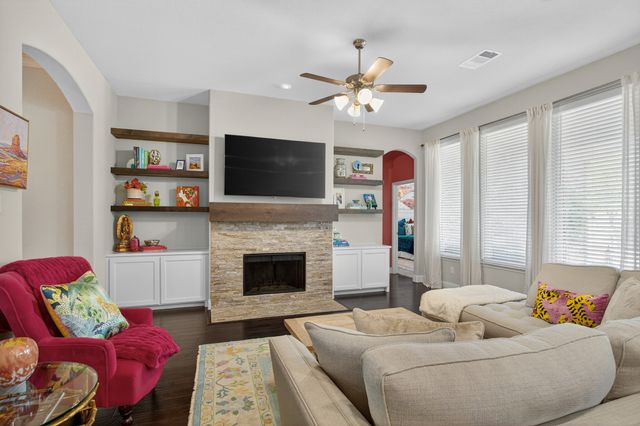 3601 Meadowtrail Lane, Denton, TX 76207