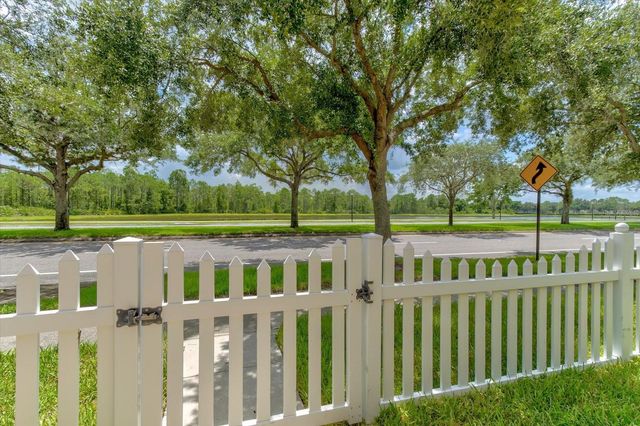 2463 LACERTA DRIVE, Orlando, FL 32828