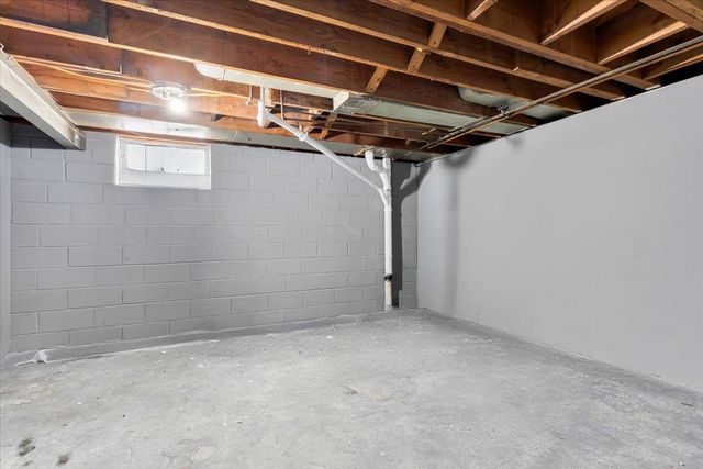 21023 Caledonia Avenue, Hazel Park, MI 48030